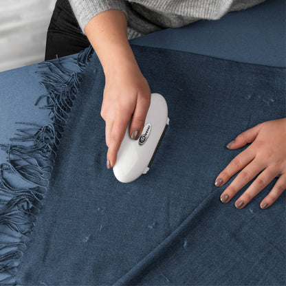GLEENER Compact 4-in-1 Battery-Free Fabric Shaver & Lint Brush